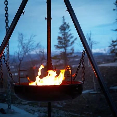 Spacious With Panoramic View, Bbq, Wifi & Fireplace